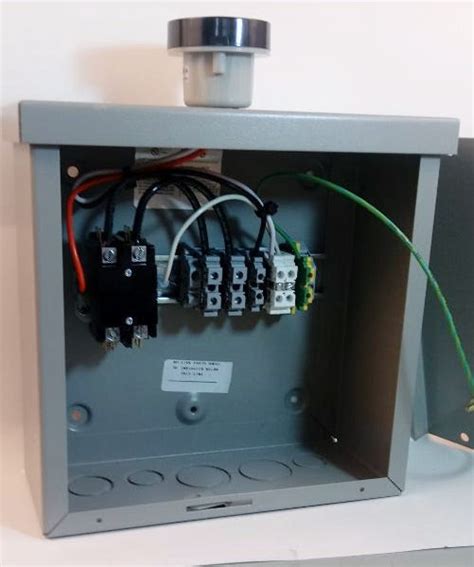 Lighting Control Contactor Panel With Standard Twist Lock Photocell