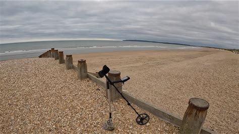 47 Metal Detecting Along Camber Sands With The Nokta Makro Legend