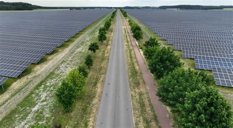 Duńczycy przyłączyli do sieci w Polsce nową farmę fotowoltaiczną