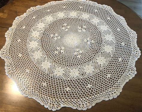 Vintage S Off White Round Crochet Tablecloth Table Topper Round