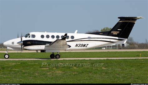 N39MZ Private Beechcraft B300 King Air 350 Photo By Stephen J Stein