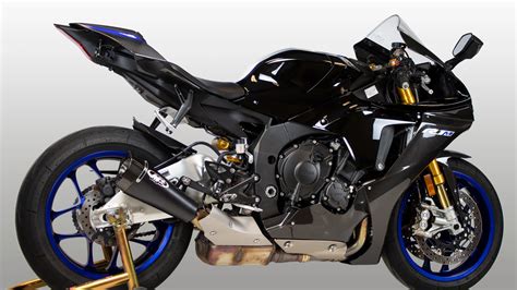 2015 Yamaha R1 Slip On RM1 Black Shop M4 Exhaust