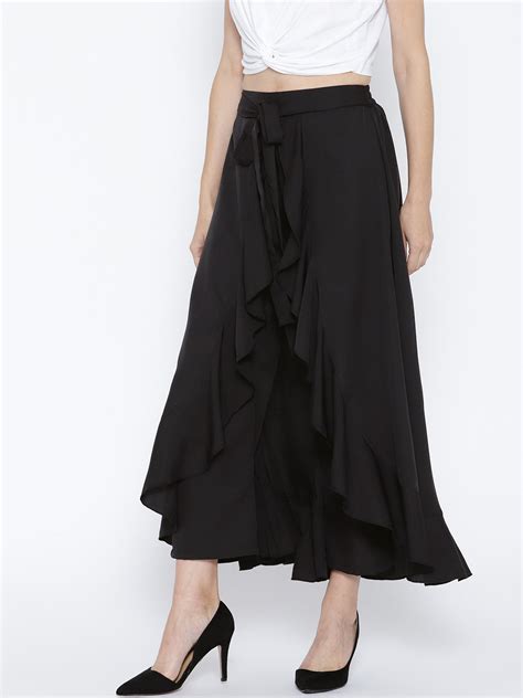 Berrylush Women Solid Black Waist Tie Up Ruffled Maxi Skirt With Attac