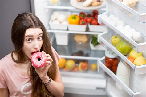 C Mo Controlar Los Antojos De Comida Nocturnos De Manera Efectiva