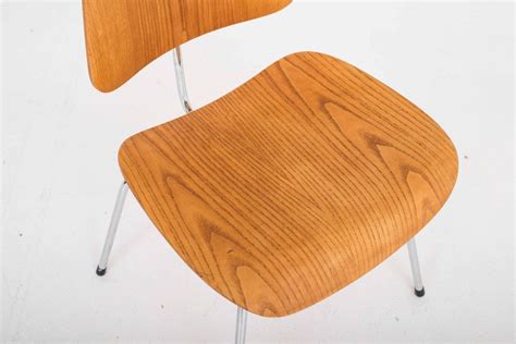 Charles Ray Eames Dcm Stuhl Von Herman Miller Vintage Kaufen Auf