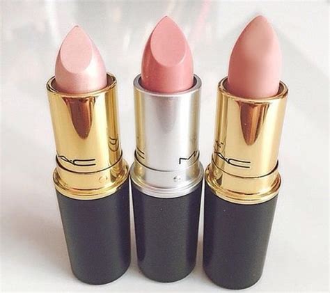 Tips Para Elegir El Labial Nude Correcto Para Ti Maquillaje De Labios Maquillaje De Belleza