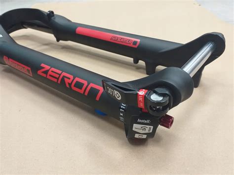 Amortyzator Suntour Zeron 29 150 Mm Boost SuperBike