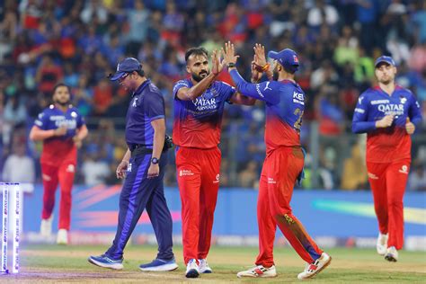 RCB S Under Fire Bowlers Need To Step Up Against Sunrisers Rediff Cricket