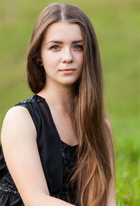 Photo Of A 14 Year Old Girl Photographed In April 2015 Picture 2