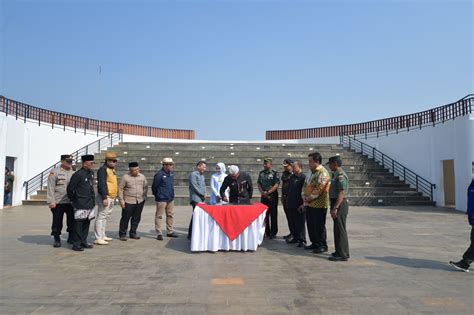 Ridwan Kamil Resmikan Alun Alun Edu Forest Setu Kabupaten Bekasi