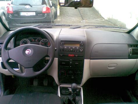 CLASS RENT A CAR: FİAT ALBEA RESİMLERİ