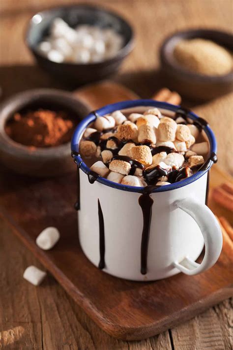 14 Must Try Hot Chocolate Cocktails HowdyKitchen