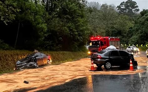 Idosa Morre E Outras Quatro Pessoas Ficam Feridas Em Acidente Na Ers