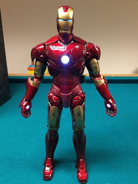 Hot Toys Iron Man Mark Iii Battle Damage Version Mms