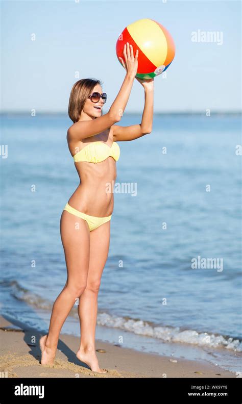 Girl In Bikini Playing Ball Hi Res Stock Photography And Images Alamy