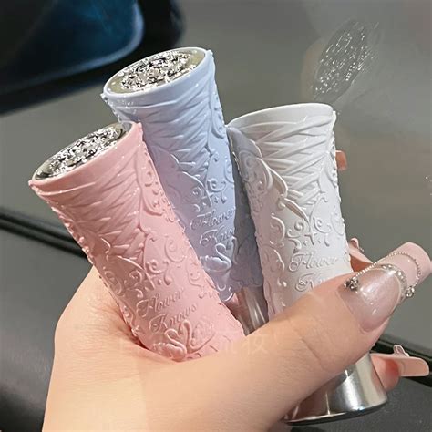 Flor conhece o balé cisne esmalte labial sólido batom espelho água luz nude rosto liso mole