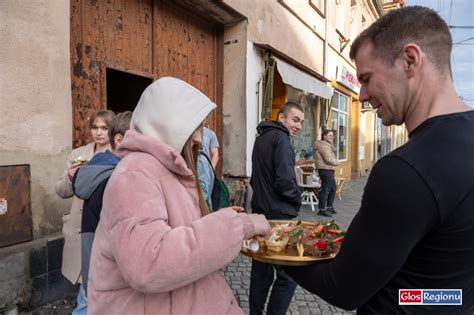 Galeria Lepsza Wschowa Otworzy A Sztab Wyborczy Na Ul