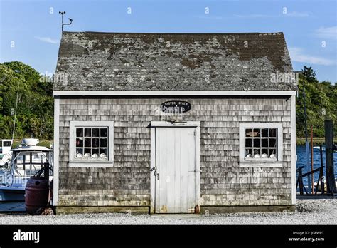 Oyster Fishing Hi Res Stock Photography And Images Alamy