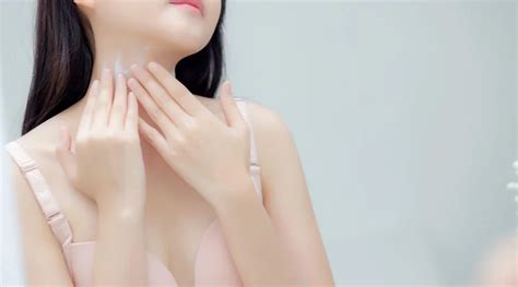 The Best Neck Creams to Fight Wrinkles, Sagging & Skin-Aging