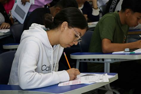 2 mil 979 aspirantes asistieron para presentar su examen de admisión en