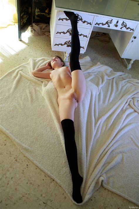 Rylsky Art Starring Sofy Bee Nude Images CoedCherry