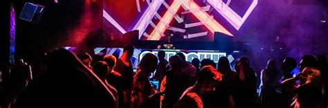 Gay Club Etiquette Six Ways To Preserve Your Dignity Emen