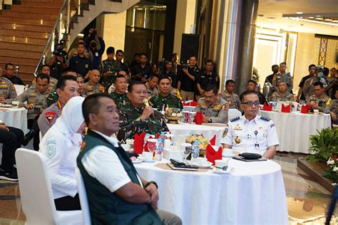 Panglima TNI Dan Kapolri Pantau Situasi Kamtibmas Malam Pergantian