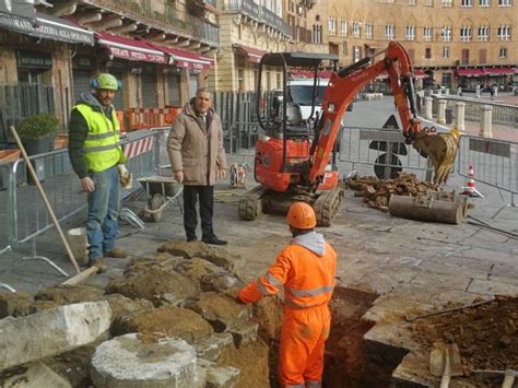 Continuano Gli Interventi Di Acquedotto Del Fiora In Piazza Del Campo