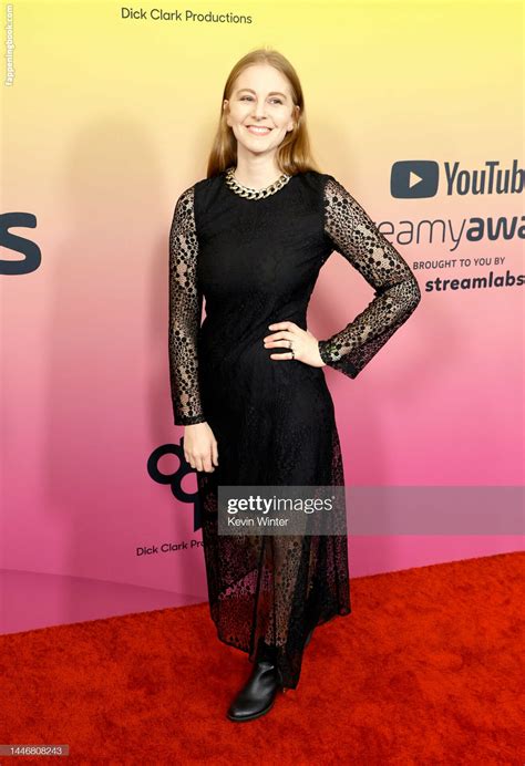 Simone Giertz Simonegiertz Nude Onlyfans Leaks Fappening