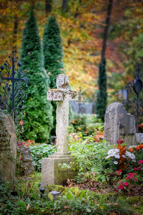 Friedhof Kreuz Trauer Kostenloses Foto Auf Pixabay