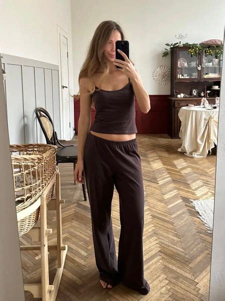 Пижама Женский NAKED SKIN с брюками Трикотаж размер коричневый Бретельки Россия Без