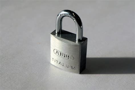 images computer open golden metal castle circle padlock