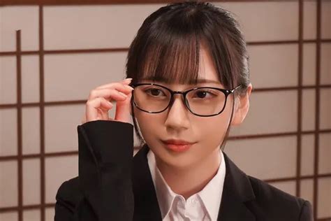 Em thư ký ngoan hiền nhút nhát bổng trở nên nứng khi đi công tác Sex Hay SexTop page