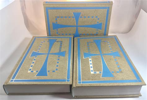 A History Of The Crusades 3 Volume Set The First Crusade The Kingdom