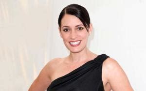 Paget Brewster net worth, photos, wedding, friends, wedding • biography