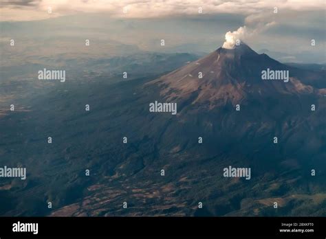 Popocatepetl volcano Mexico Stock Photo - Alamy