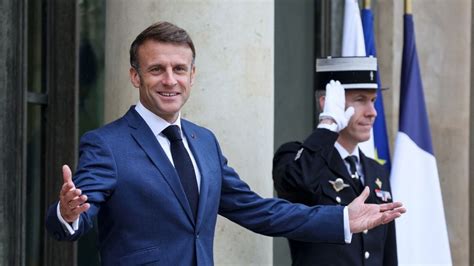 Emmanuel Macron Convie Les Pr Sidents Des Groupes Parlementaires Et Les