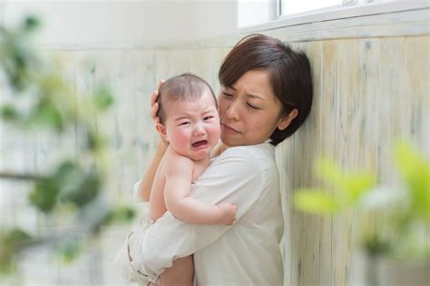 Grunting Baby Syndrome: Symptoms and Treatment - Being The Parent