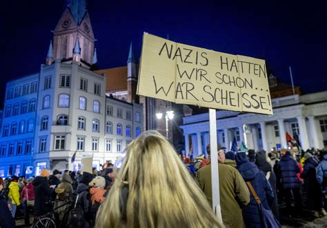 Bundesweit Zehntausende Teilnehmer Bei Demonstrationen Gegen Rechts