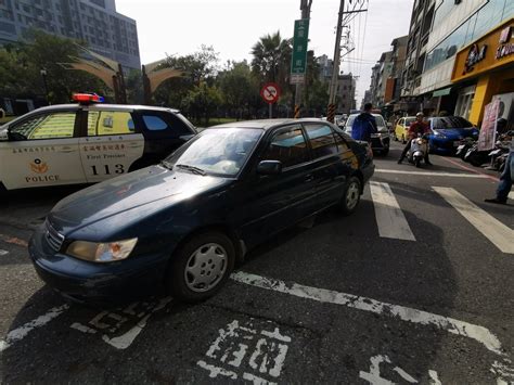 台灣街頭上演“警匪戰”！通緝犯駕車衝撞警車逃逸，警方開6槍 日本藤素正品台湾正品日本藤素 Udn部落格