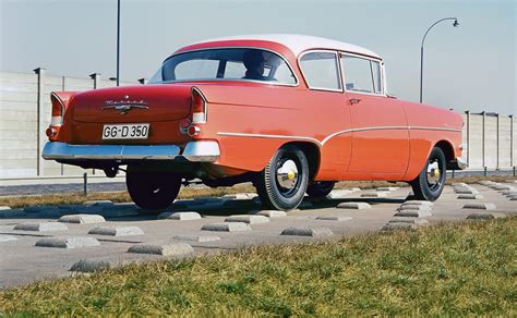 Jubiläum 70 Jahre Opel Rekord AUTOMOBIL REVUE