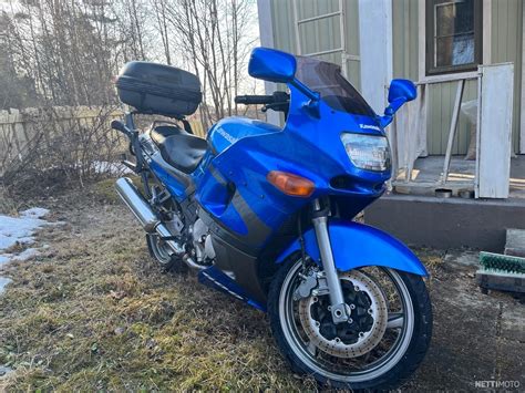 Kawasaki ZZR ZX600E 600 cm³ 2002 Tampere Moottoripyörä Nettimoto