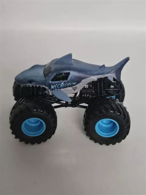 HOT WHEELS MONSTER Jam Monster Truck MEGALODON Circa 7 5 Cm EUR 18 75 PicClick IT