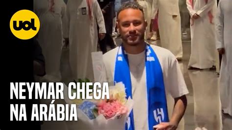 Neymar Desembarca Na Ar Bia Saudita E Recebe Flores Youtube