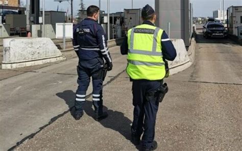 Place nette XXL les gendarmes du Rhône mènent des contrôles sur