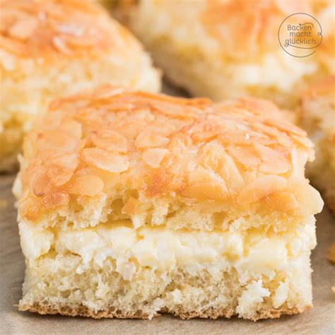 Klassischer Bienenstich vom Blech Backen macht glücklich