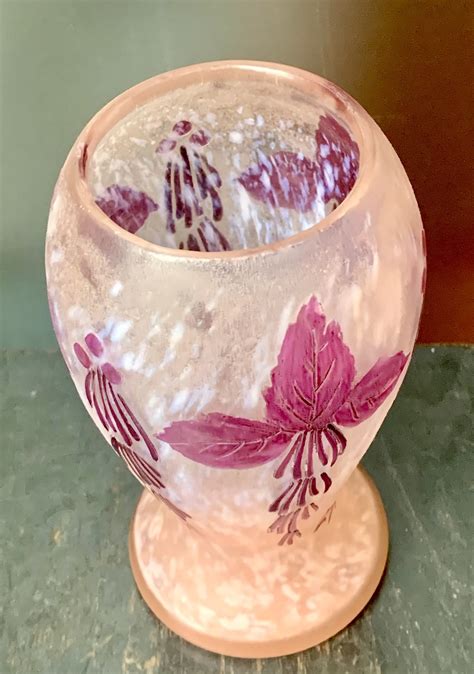 Superbe vase balustre Legras Art Déco série Rubis aux Fleurs Stylisées