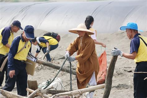 新竹區佛光人熱烈響應 珍愛地球淨灘去 人間通訊社