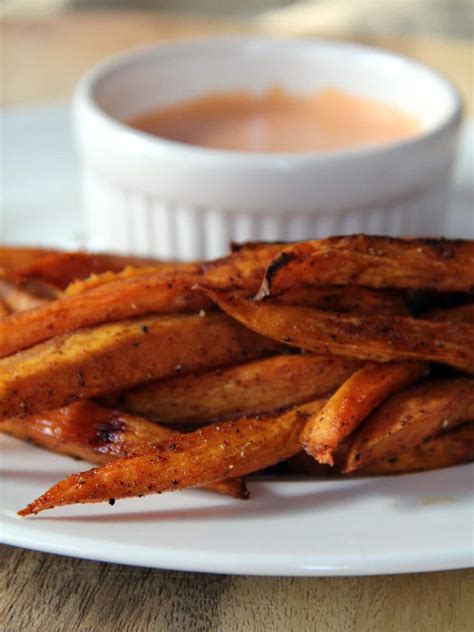 Sweet Potato Fries With Sriracha Dipping Sauce