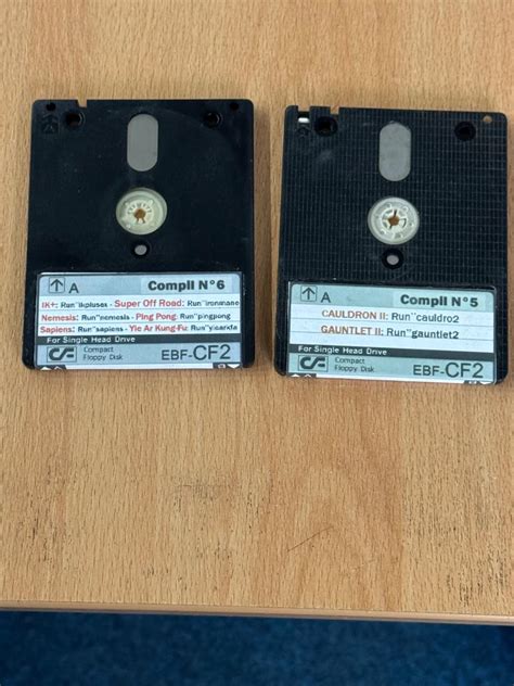 Funkční Amstrad CPC 6128 Schneider, slušný STAV, 2 diskety s hrama | Aukro